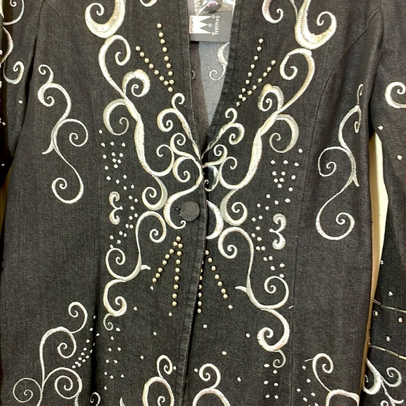 Beautiful Embroidered Black Jeans Blazer Size 10 - Picture 3 of 7